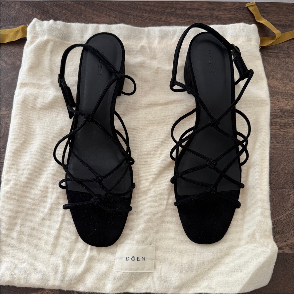 BRAND NEW DÔEN Shoes